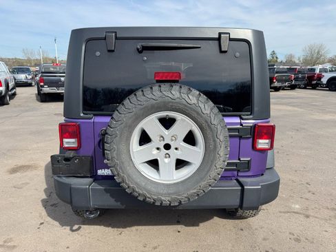 Used 2018 Jeep Wrangler Unlimited Sport S image 4