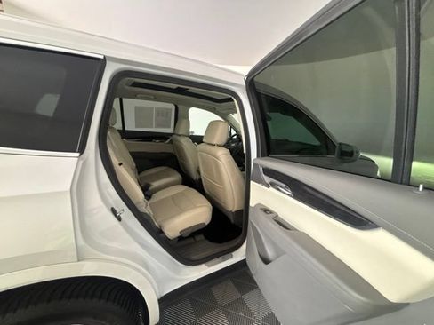 Used 2020 Cadillac XT6 Premium Luxury AWD/4WD image 33