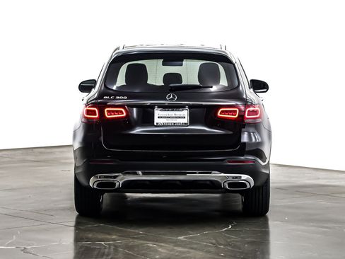 Used 2022 Mercedes-Benz GLC 300 image 3