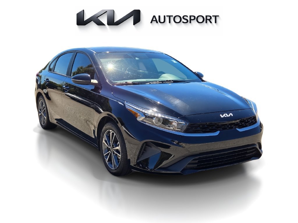 Certified 2024 Kia Forte LXS w/ LXS Technology Package FWD image 3