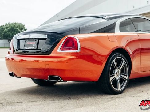 Used 2015 Rolls-Royce Wraith RWD image 60