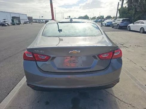 Used 2025 Chevrolet Malibu LT image 3