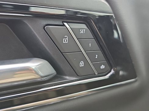 Certified 2025 GMC Yukon Denali image 25