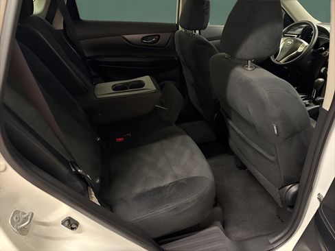 Used 2016 Nissan Rogue SV AWD/4WD image 14