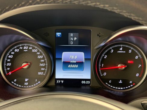 Used 2018 Mercedes-Benz GLC 300 4MATIC image 21