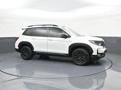 Certified 2023 Honda Passport TrailSport image 17