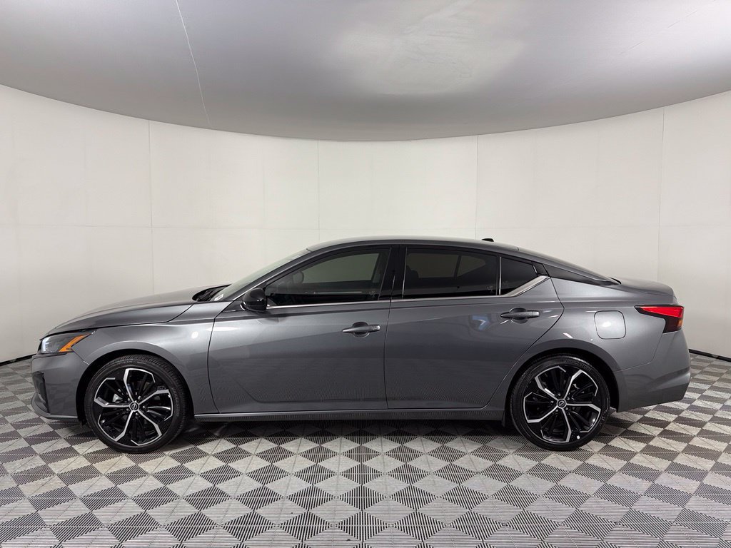 Used 2026 Nissan Altima 2.5 SR FWD image 10