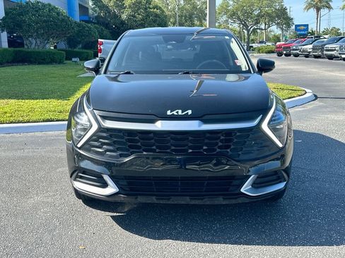 Used 2025 Kia Sportage LX FWD image 2