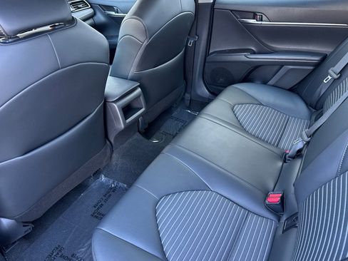 Used 2024 Toyota Camry SE image 13