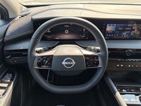 Certified 2025 Nissan Murano SV AWD/4WD image 15