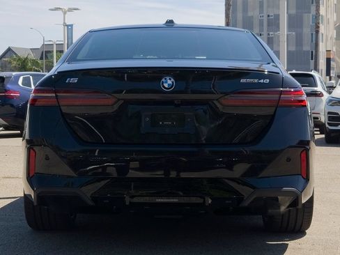 New 2027 BMW i5 eDrive40 w/ M Sport Package RWD image 16