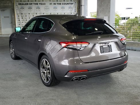 Used 2023 Maserati Levante GT image 3