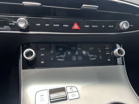 New 2026 Genesis GV70 2.5T Advanced AWD/4WD image 29