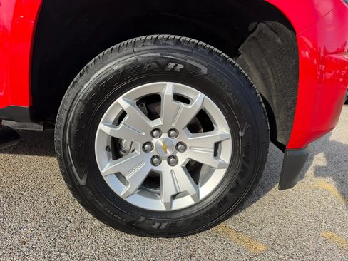 Used 2020 Chevrolet Colorado LT w/ LT Convenience Package AWD/4WD image 16