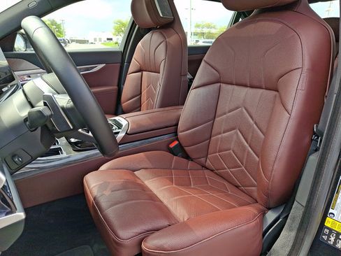 Used 2023 BMW 760i xDrive AWD/4WD image 13