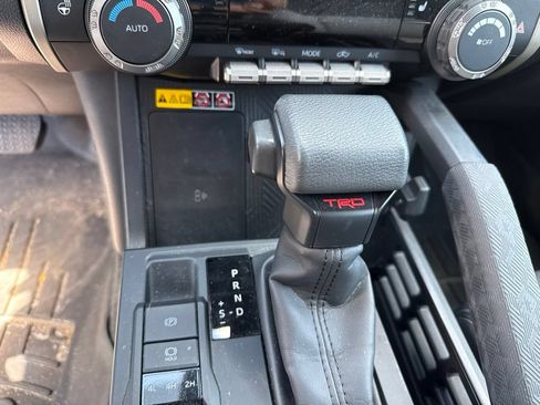 Used 2024 Toyota Tacoma TRD Off-Road AWD/4WD image 22