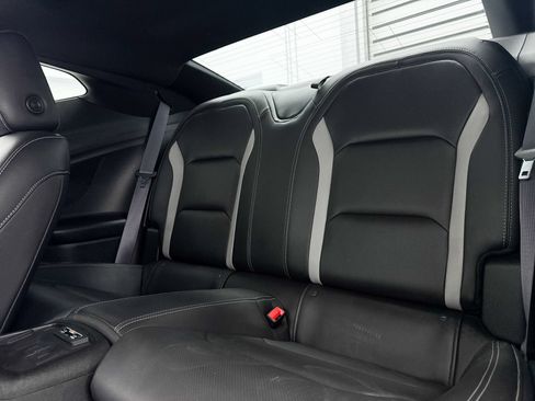 Used 2017 Chevrolet Camaro SS RWD image 32