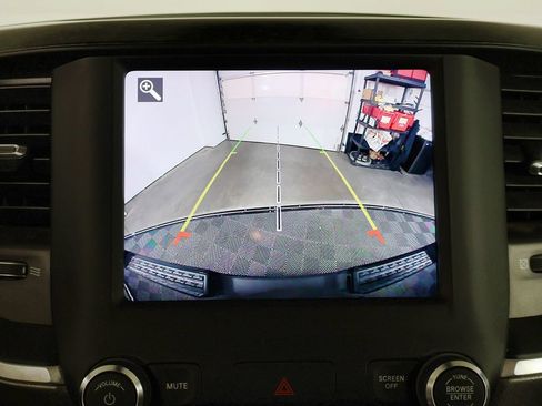 Used 2020 RAM 1500 Big Horn AWD/4WD image 30