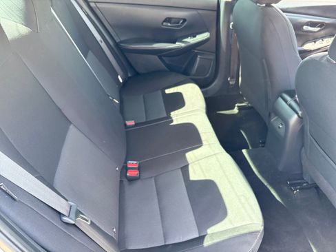 Used 2024 Nissan Sentra SV FWD image 18