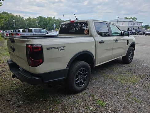 Used 2025 Ford Ranger XLT w/ Equipment Group 301A High AWD/4WD image 8