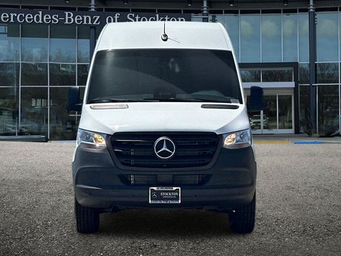 New 2026 Mercedes-Benz Sprinter 2500 image 9