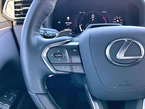 Used 2025 Lexus LX 600 4WD w/ Accessory Package (Z1) image 24