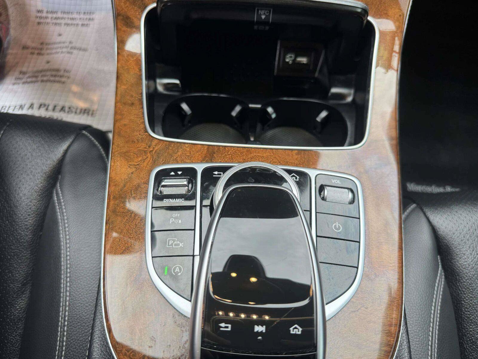 Used 2020 Mercedes-Benz E 350 4MATIC Sedan image 31