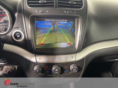 Used 2019 Dodge Journey SE w/ Safe & Sound Group image 23