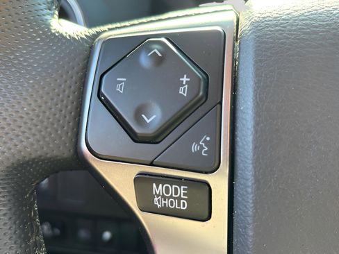 Used 2023 Toyota Tacoma TRD Sport image 32