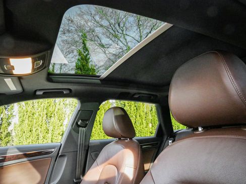 Used 2016 Audi A4 Premium image 24