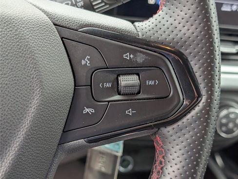 Used 2024 Chevrolet Trax RS w/ Driver Confidence Package FWD image 21