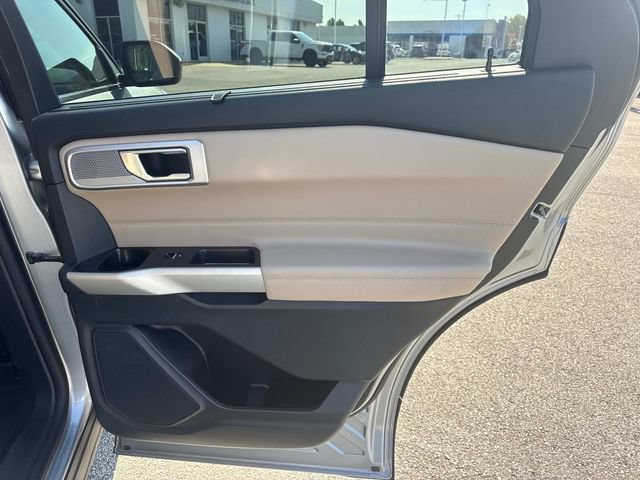 Used 2022 Ford Explorer Limited w/ Class IV Trailer Tow Package AWD/4WD image 22