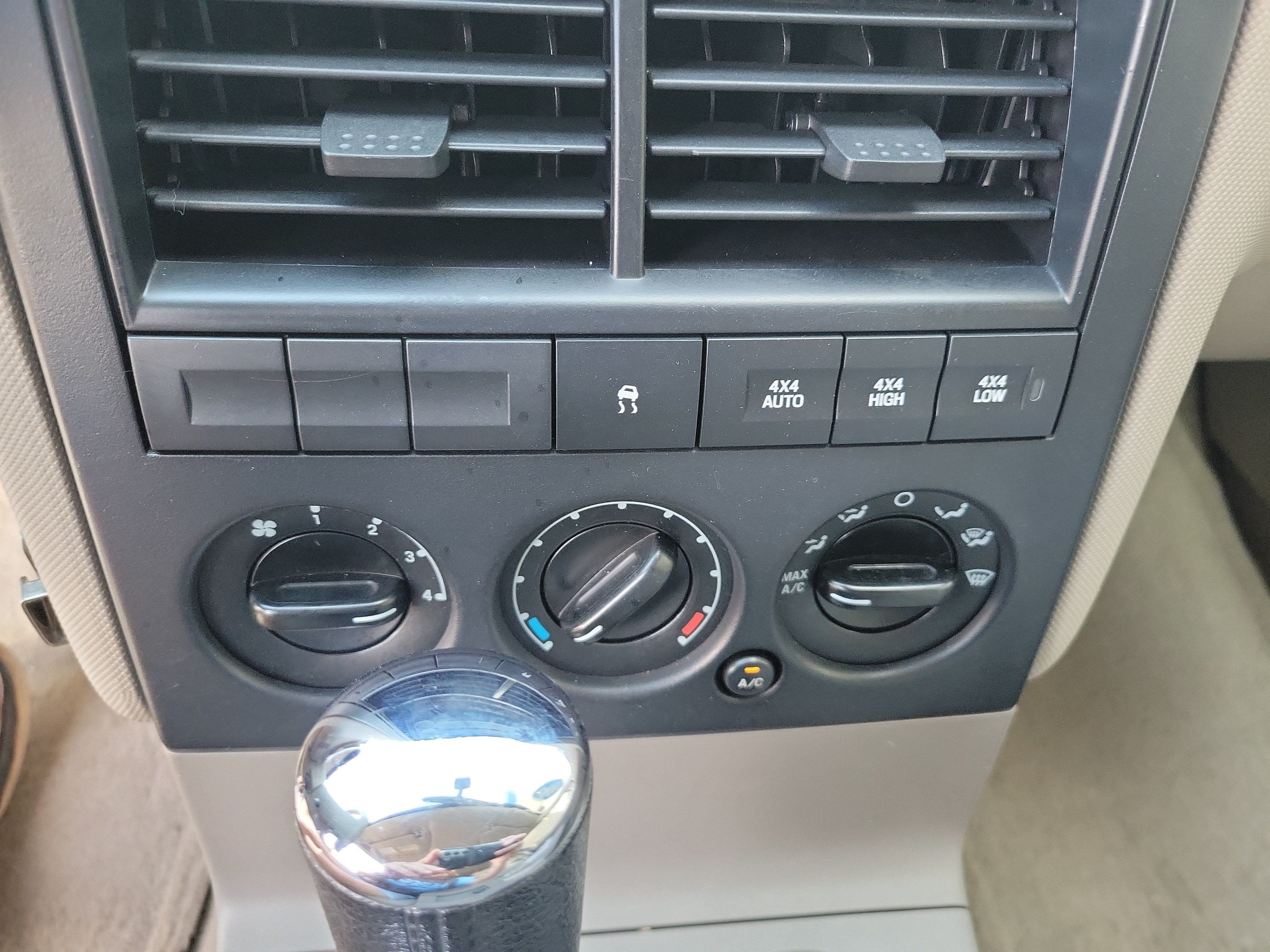 Used 2006 Ford Explorer XLS AWD/4WD image 18
