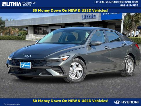 Certified 2025 Hyundai Elantra SE image 1