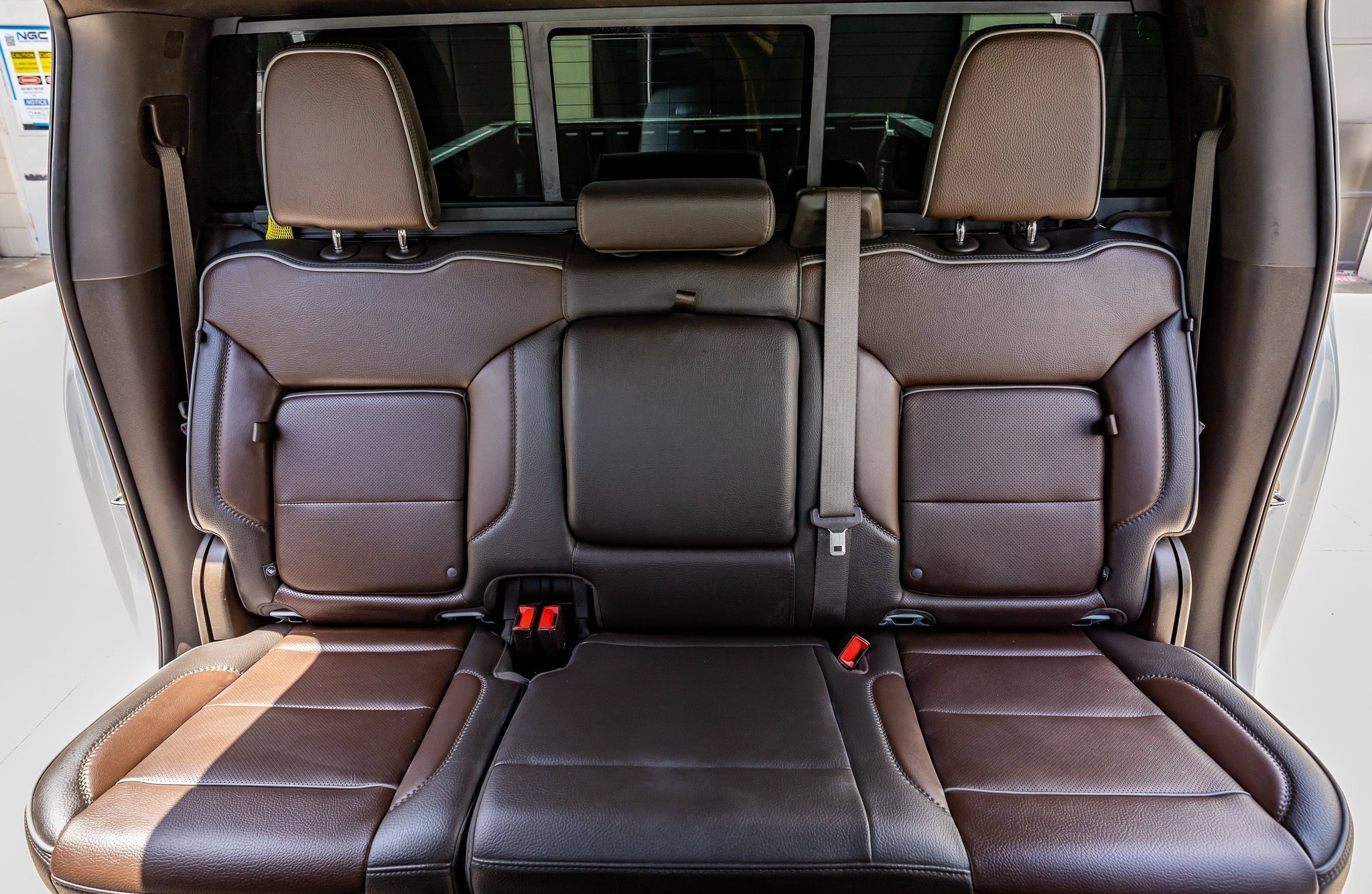 Used 2024 GMC Sierra 3500 Denali w/ Technology Package AWD/4WD image 33
