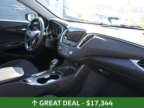 Used 2024 Chevrolet Malibu LT FWD image 12