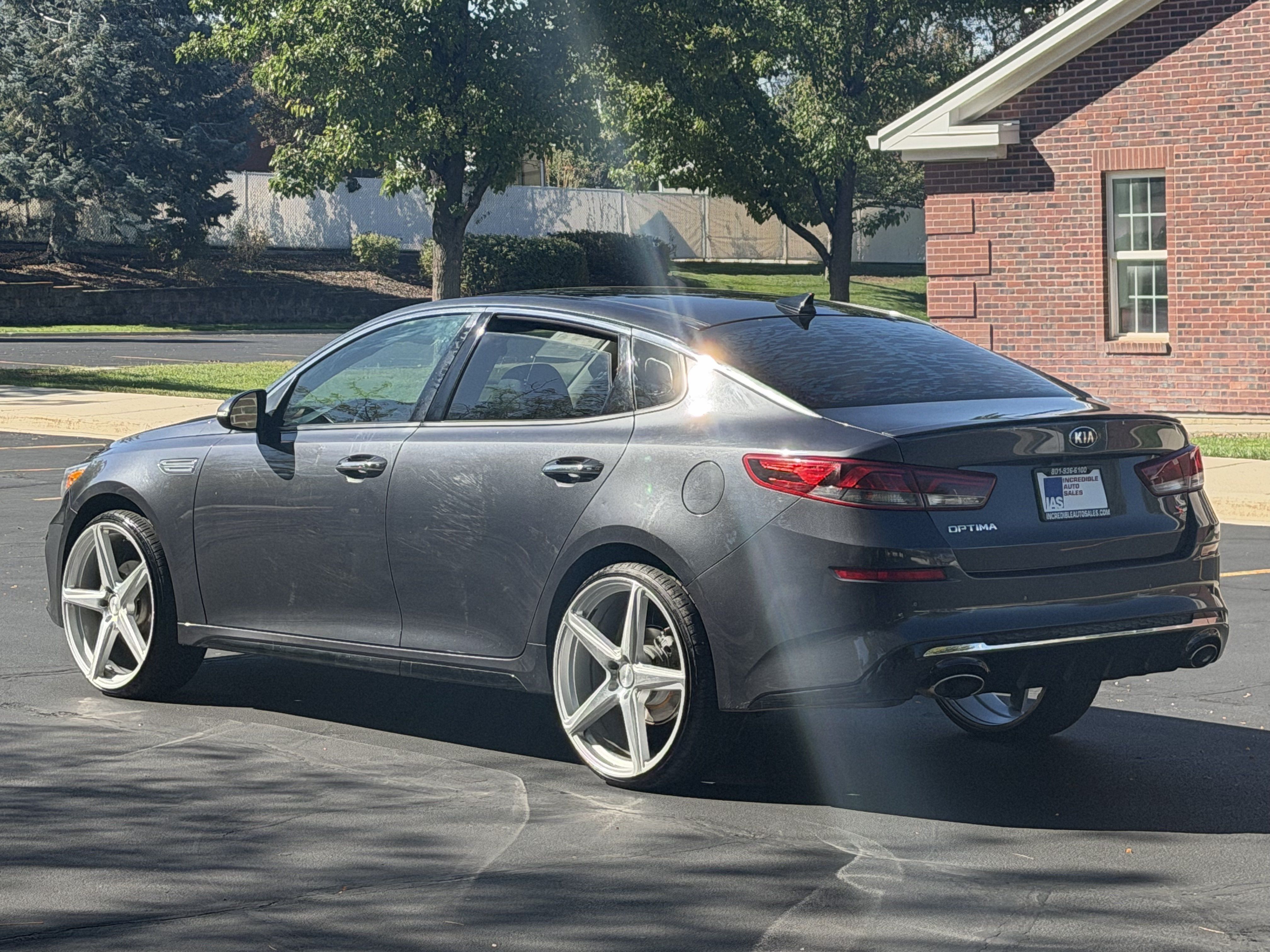 Used 2019 Kia Optima S w/ S Panoramic Sunroof Package FWD image 4