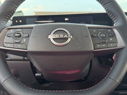 New 2026 Nissan Sentra SR w/ Floor Mat Package FWD image 13