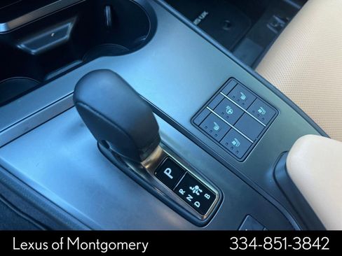 Used 2025 Lexus UX 300h FWD image 24