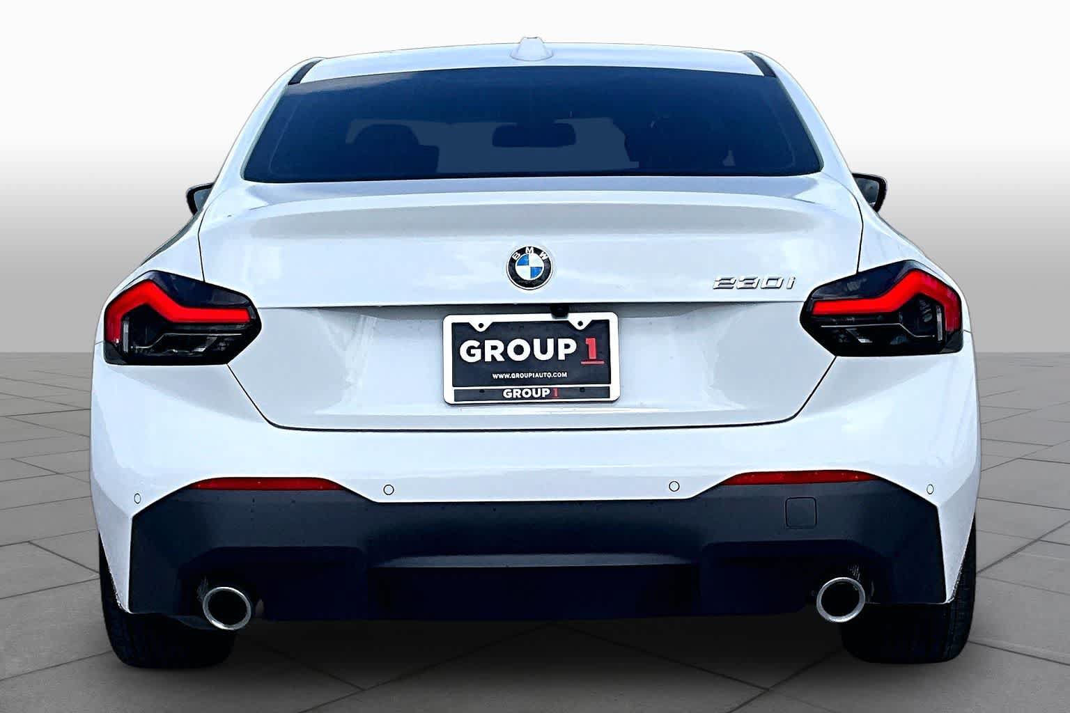 Used 2026 BMW 230i Coupe w/ Convenience Package RWD image 4