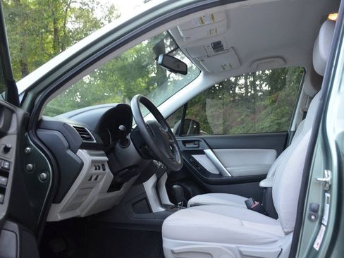 Used 2016 Subaru Forester 2.5i w/ Popular Package #1 AWD/4WD image 9