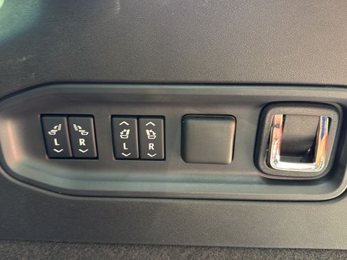 Used 2026 Cadillac Vistiq Sport w/ LPO, Floor Liner Package AWD/4WD image 29