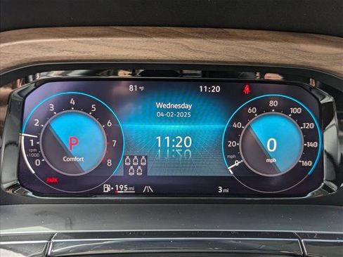 Used 2025 Volkswagen Atlas SE image 10