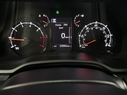 Used 2022 Toyota 4Runner SR5 Premium image 13