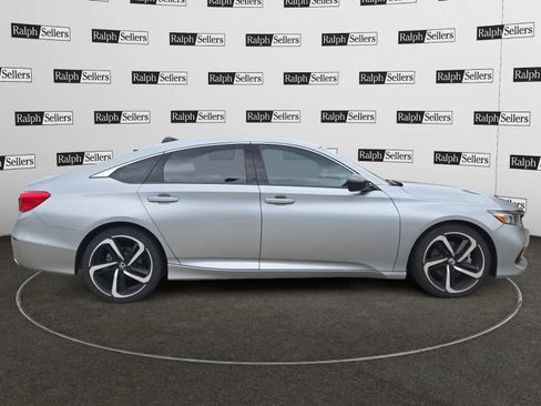 Used 2022 Honda Accord Sport image 7