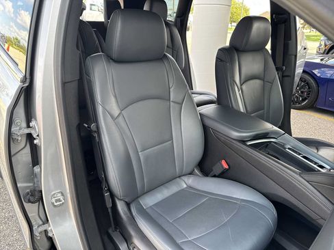 Certified 2022 Buick Enclave Premium AWD/4WD image 32