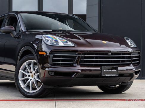 Certified 2022 Porsche Cayenne AWD/4WD image 9
