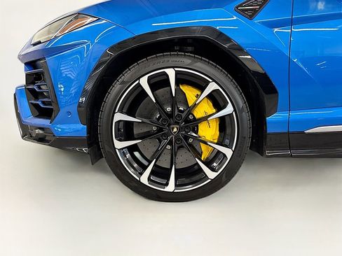 Used 2021 Lamborghini Urus image 31