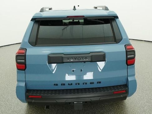 New 2026 Toyota 4Runner SR5 RWD image 7