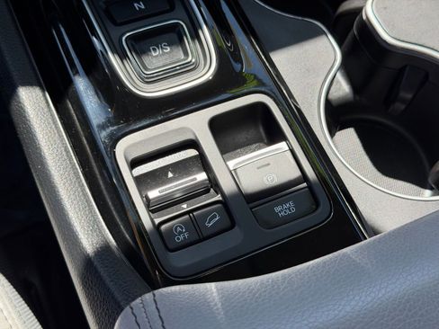 Used 2024 Honda Pilot Touring image 27